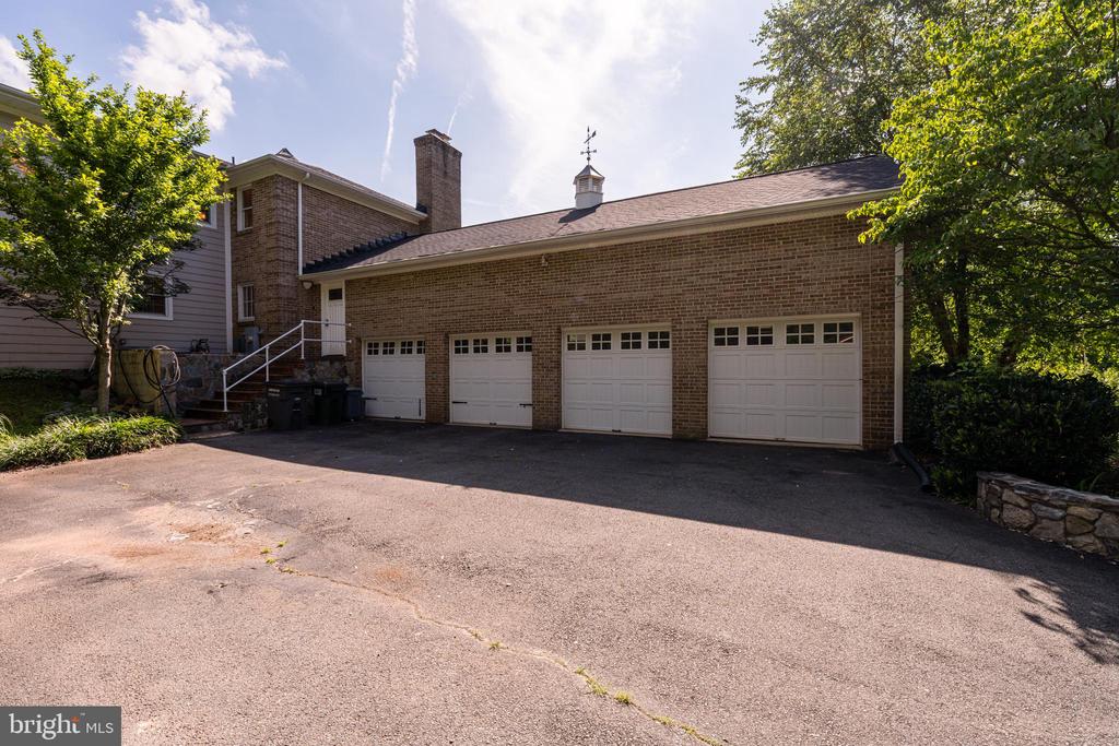1201 CRAYTON ROAD