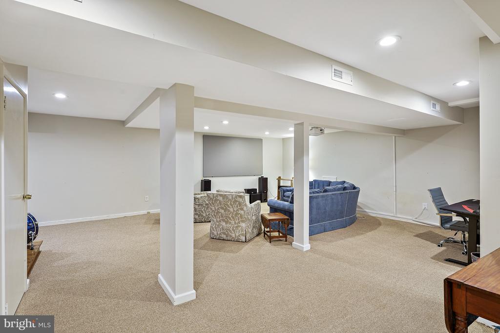 1301 Timberly Ln