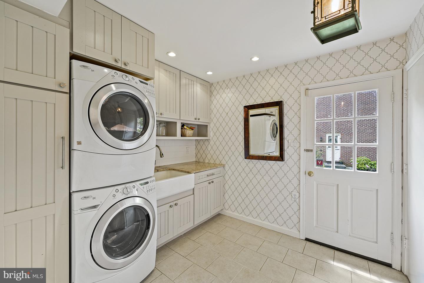 1301 Timberly Ln