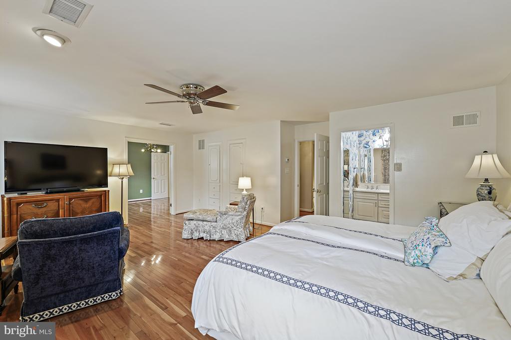 1301 Timberly Ln