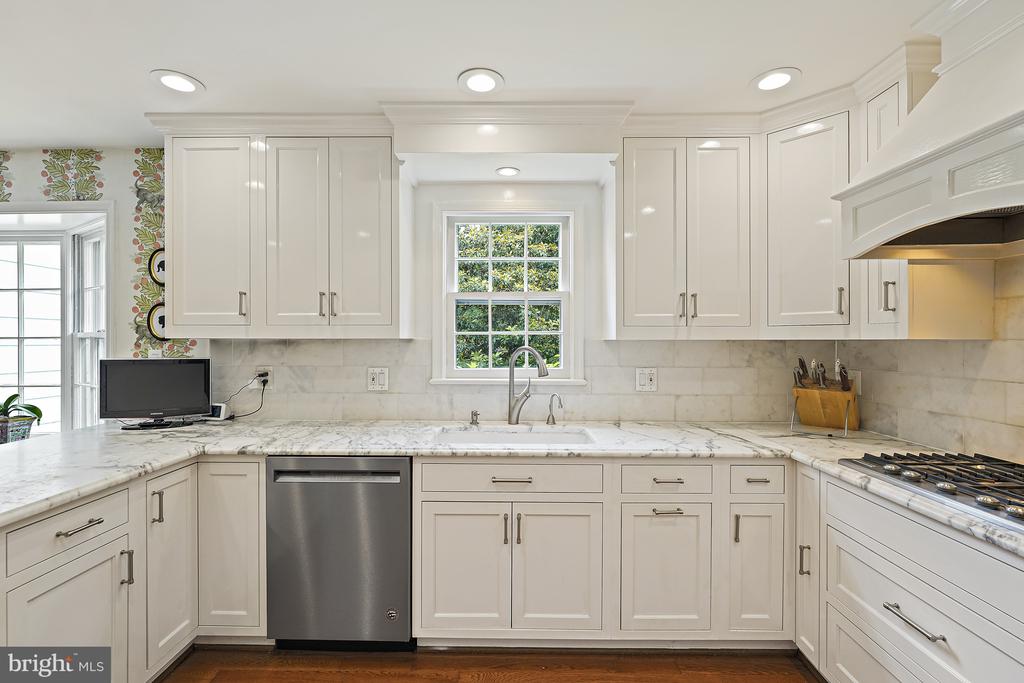 1301 Timberly Ln