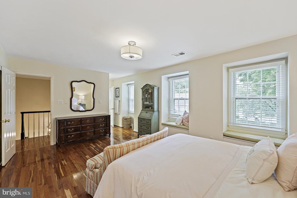 1301 Timberly Ln