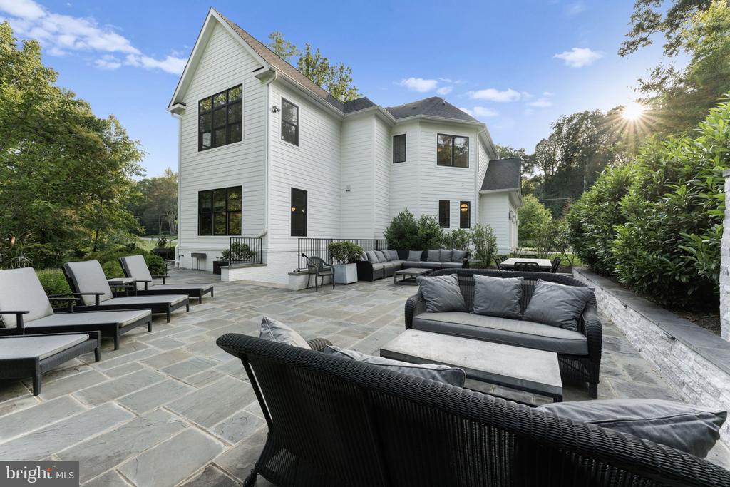 717 MILLER AVENUE