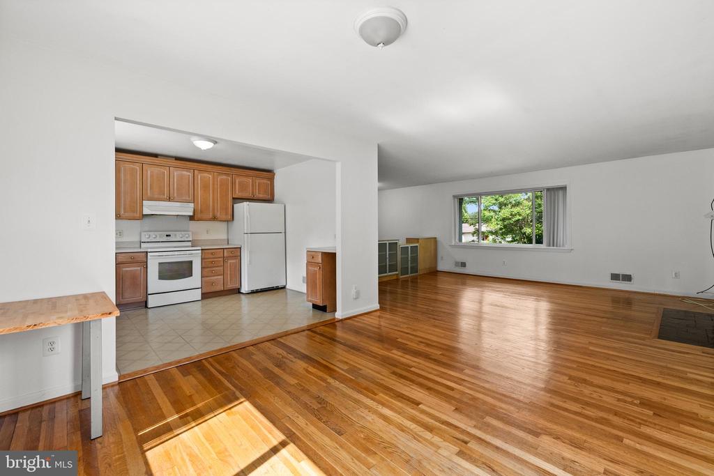3906 PROSPERITY AVE