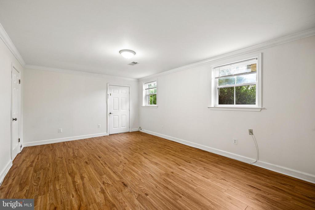 3906 PROSPERITY AVE