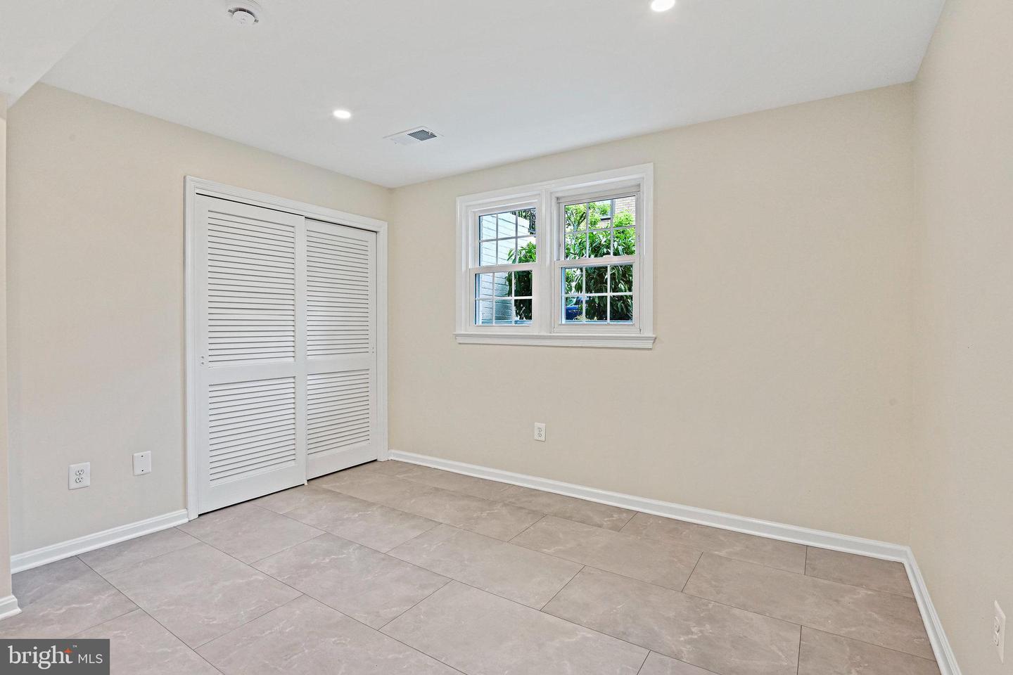 1106 Wimbledon Dr