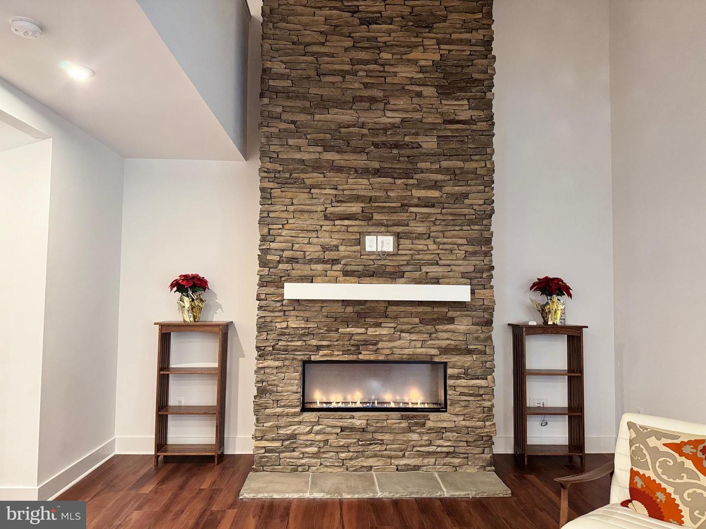 8708 SOUTHRUN CT
