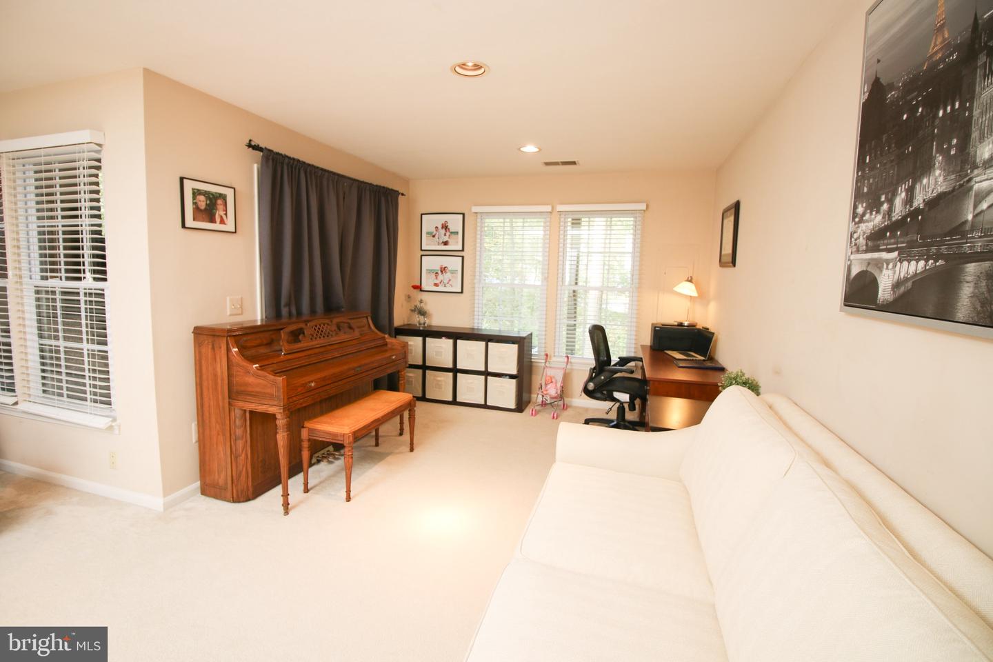 1392 PARK GARDEN LN