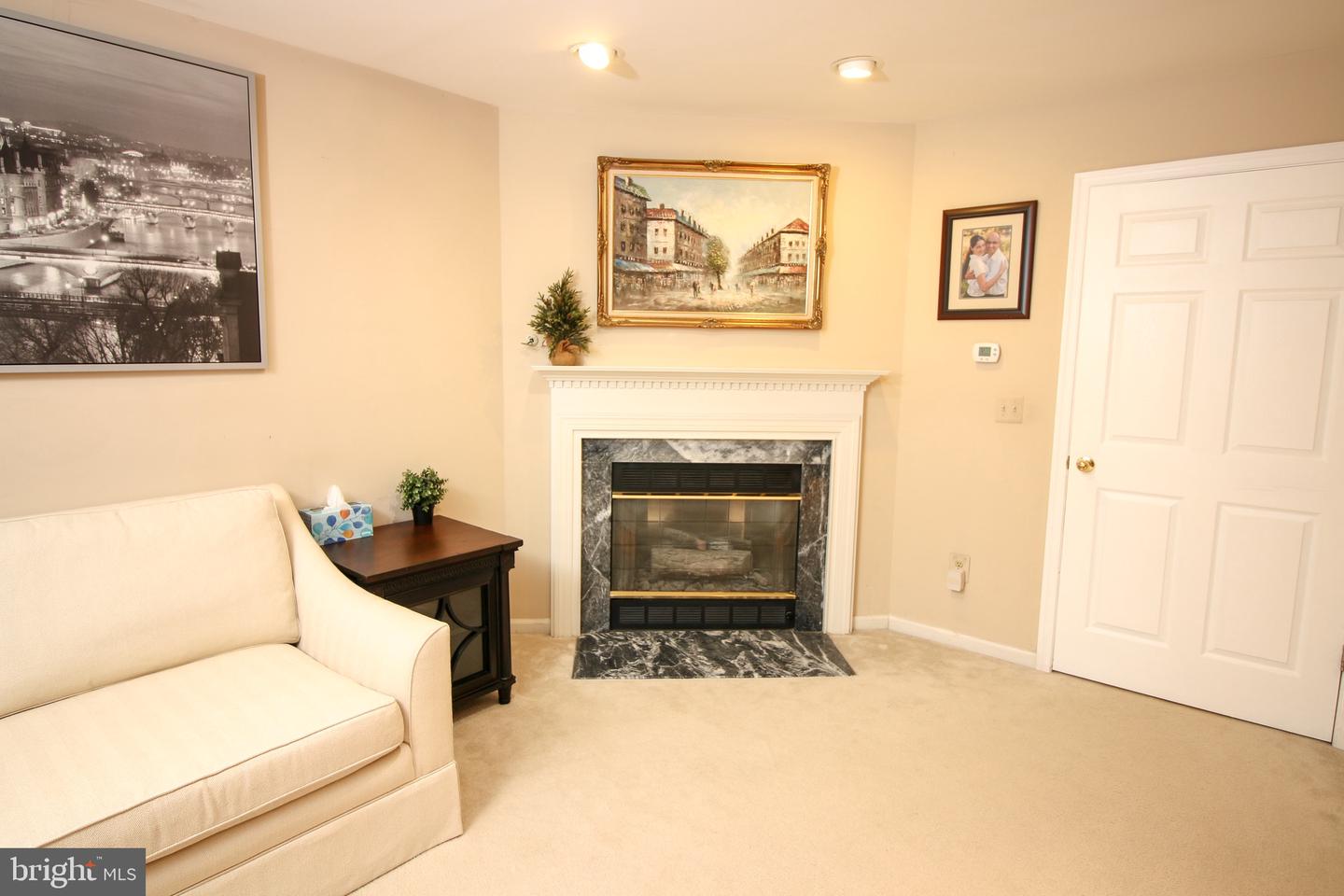 1392 PARK GARDEN LN