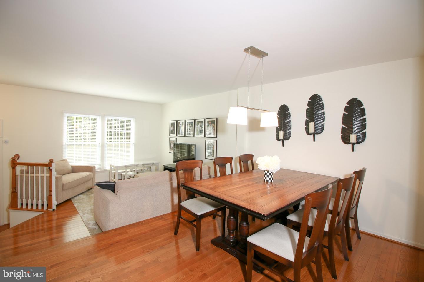1392 PARK GARDEN LN