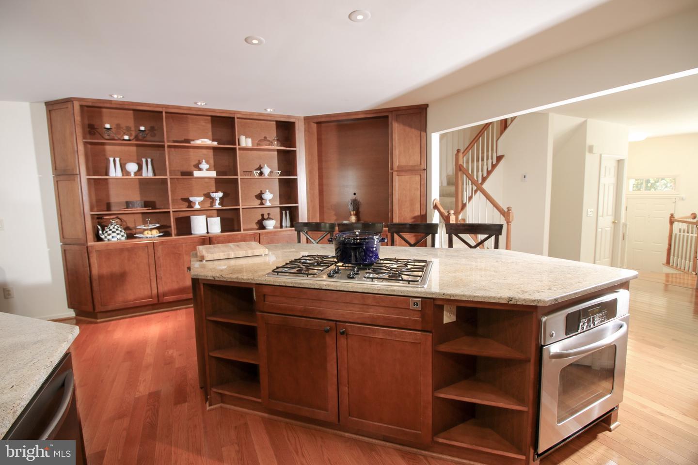 1392 PARK GARDEN LN