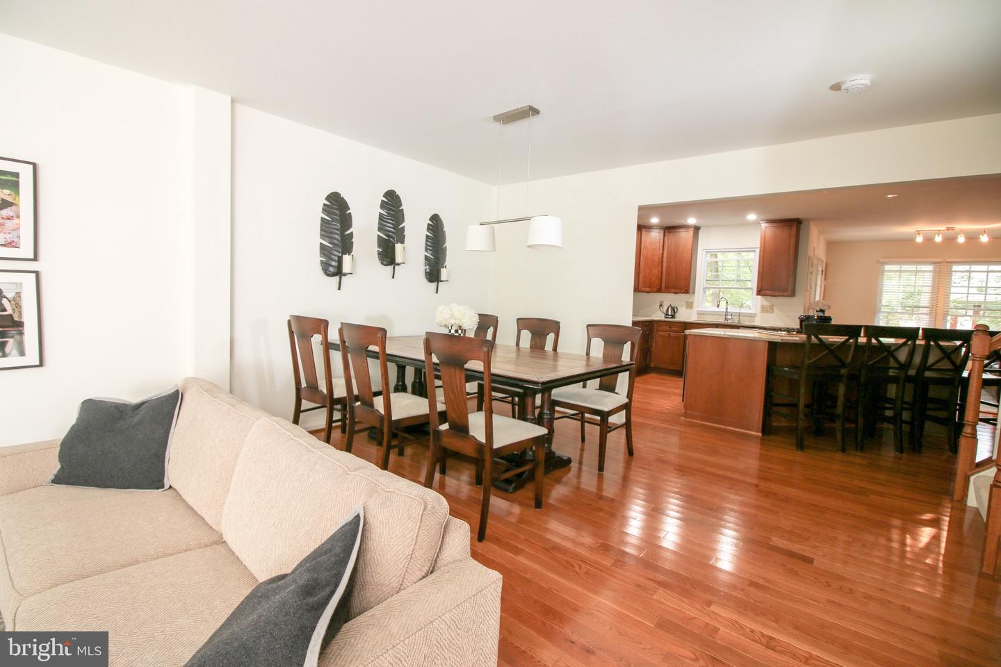 1392 PARK GARDEN LN