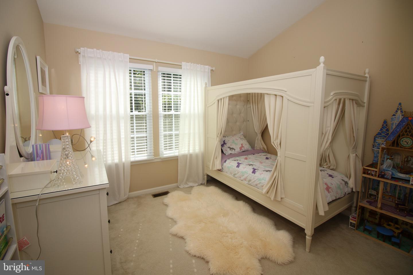 1392 PARK GARDEN LN