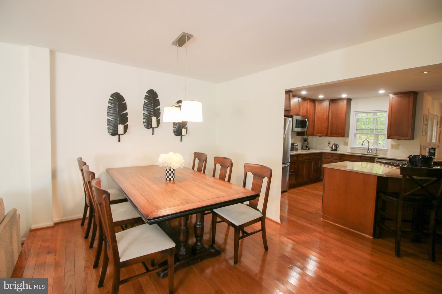 1392 PARK GARDEN LN