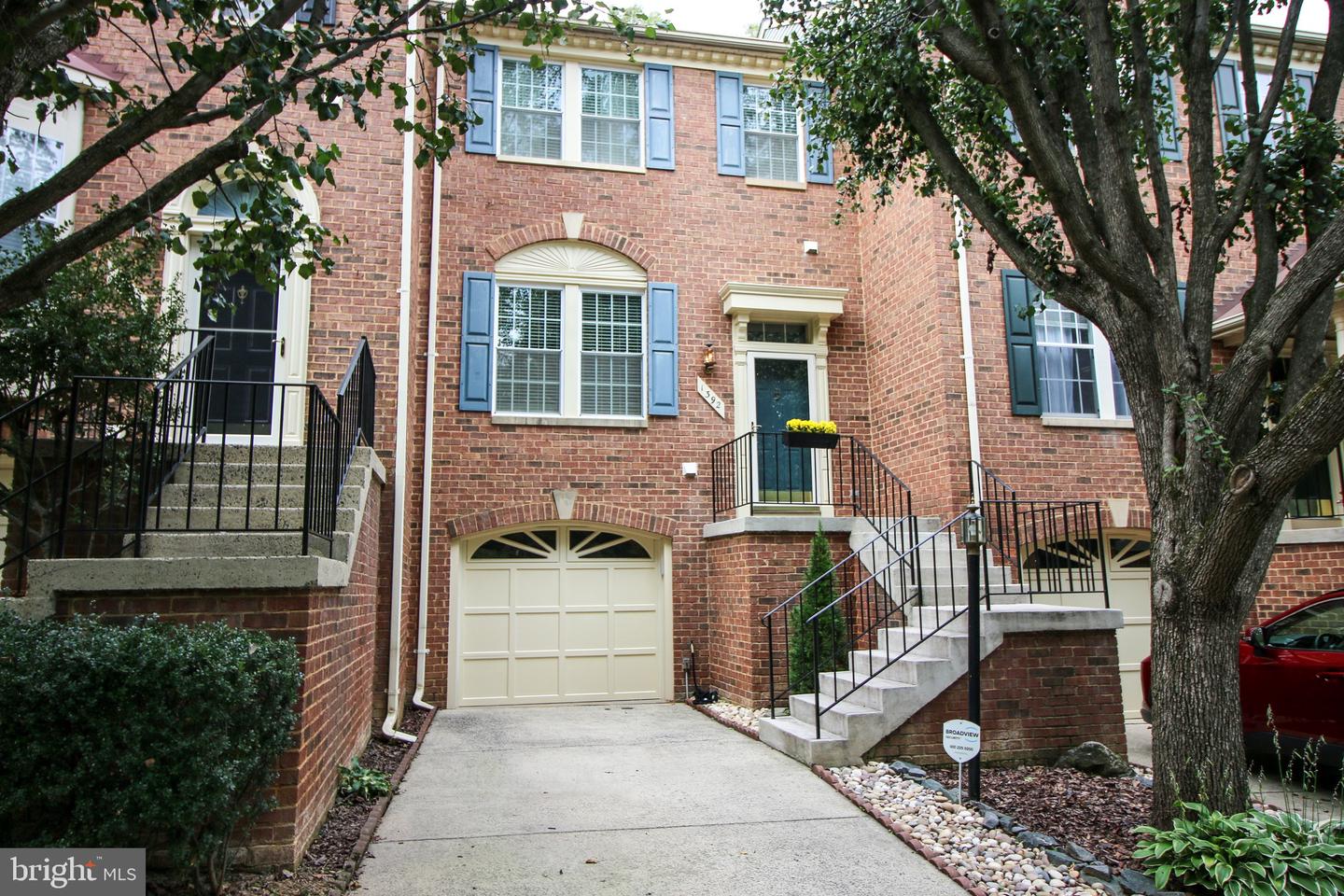 1392 PARK GARDEN LN