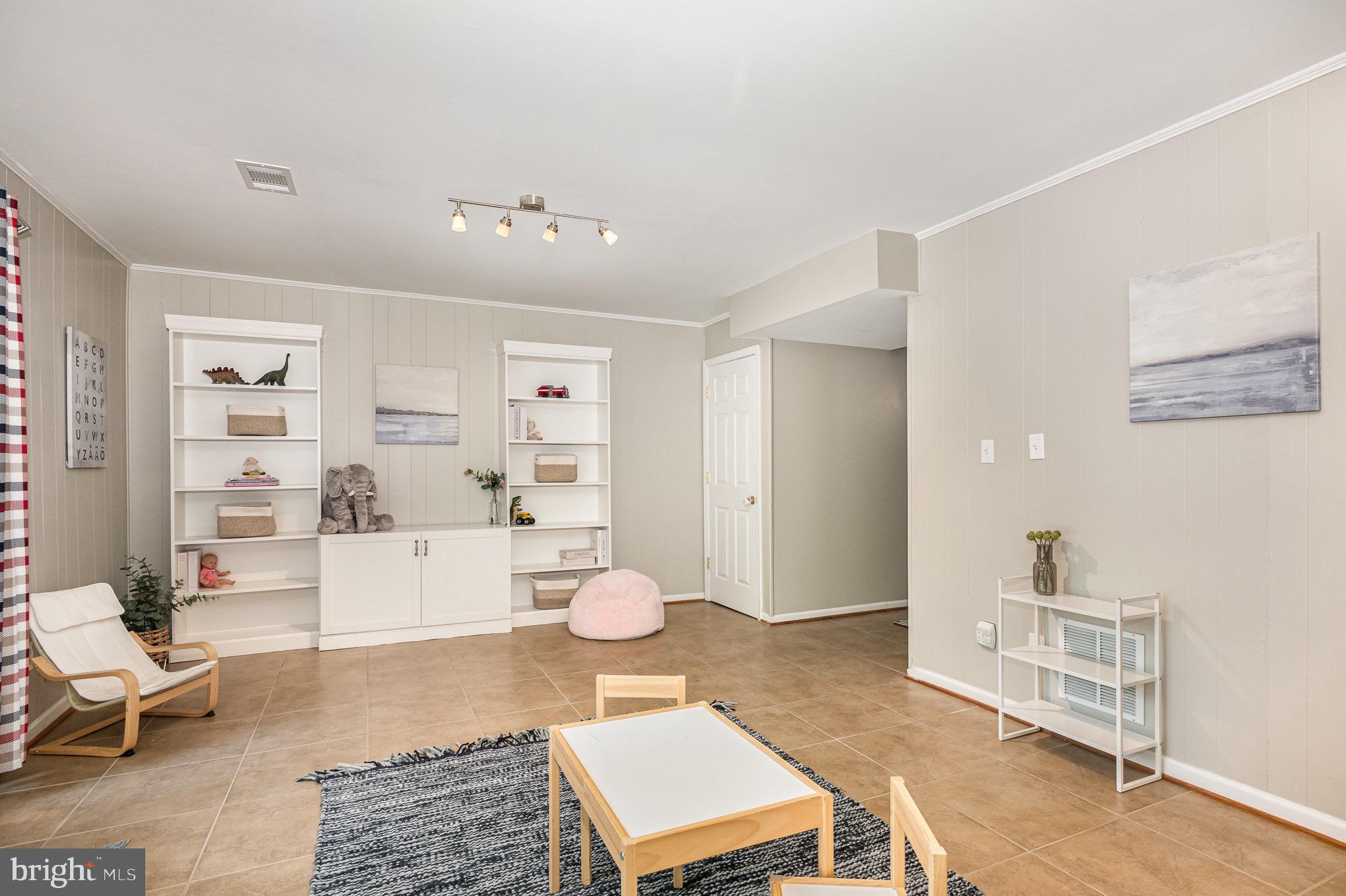 5917 Kingsford Rd #366