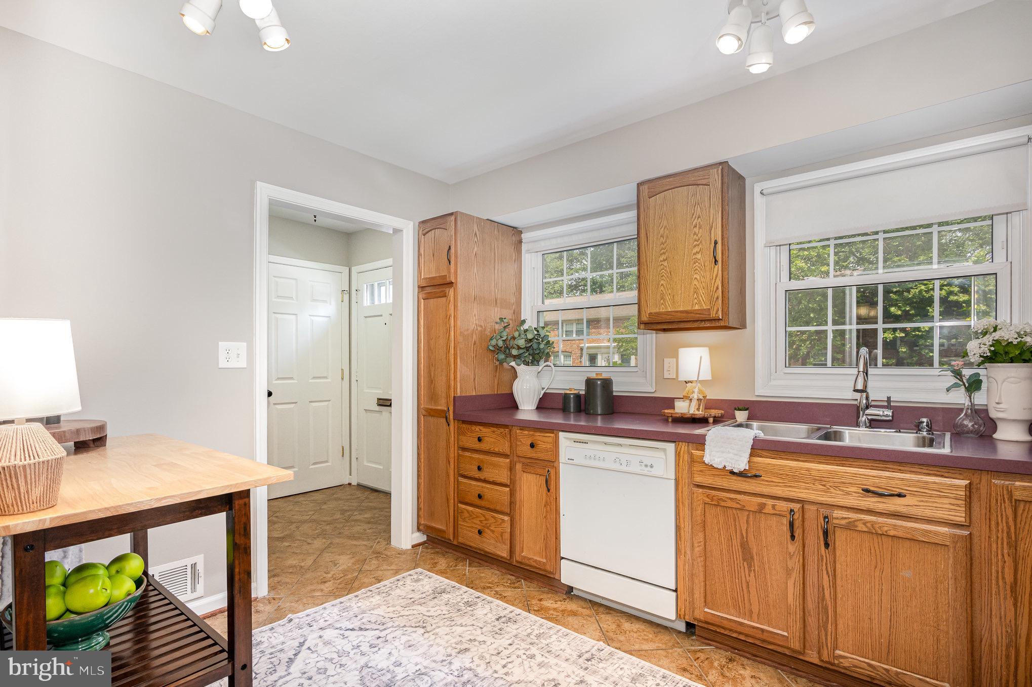 5917 Kingsford Rd #366