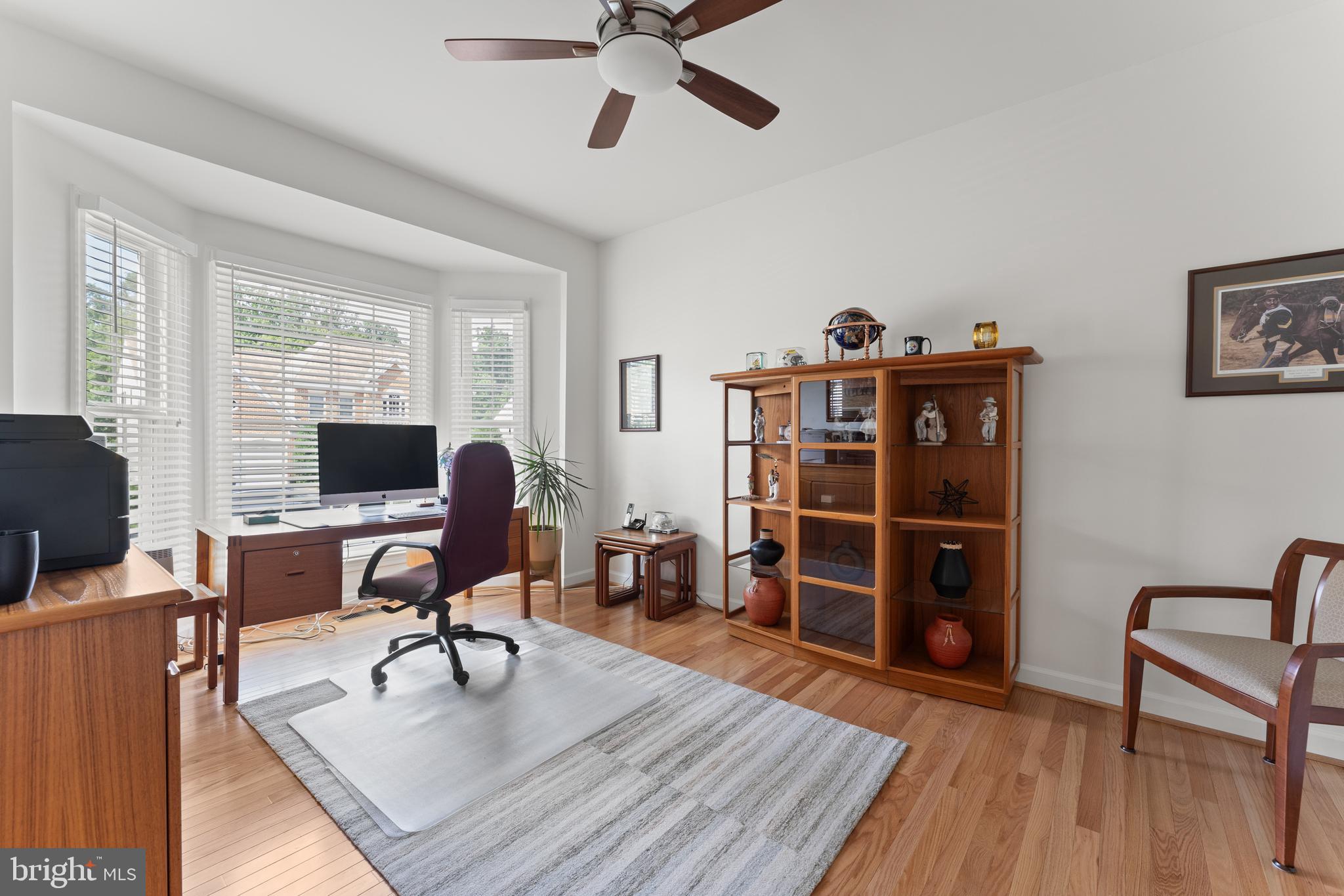 6847 CREEK CREST WAY