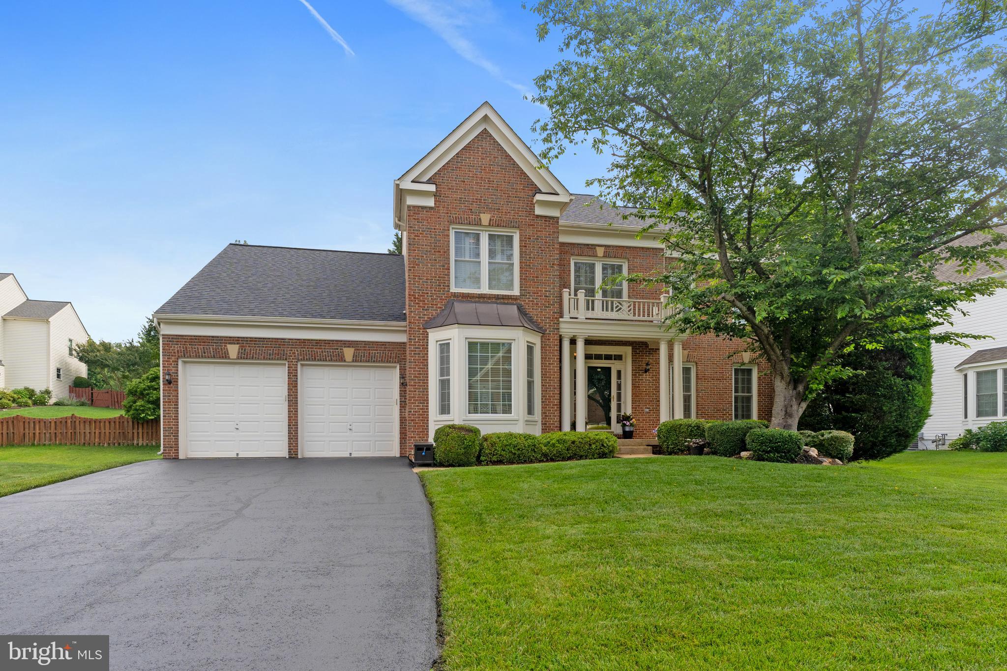 6847 CREEK CREST WAY