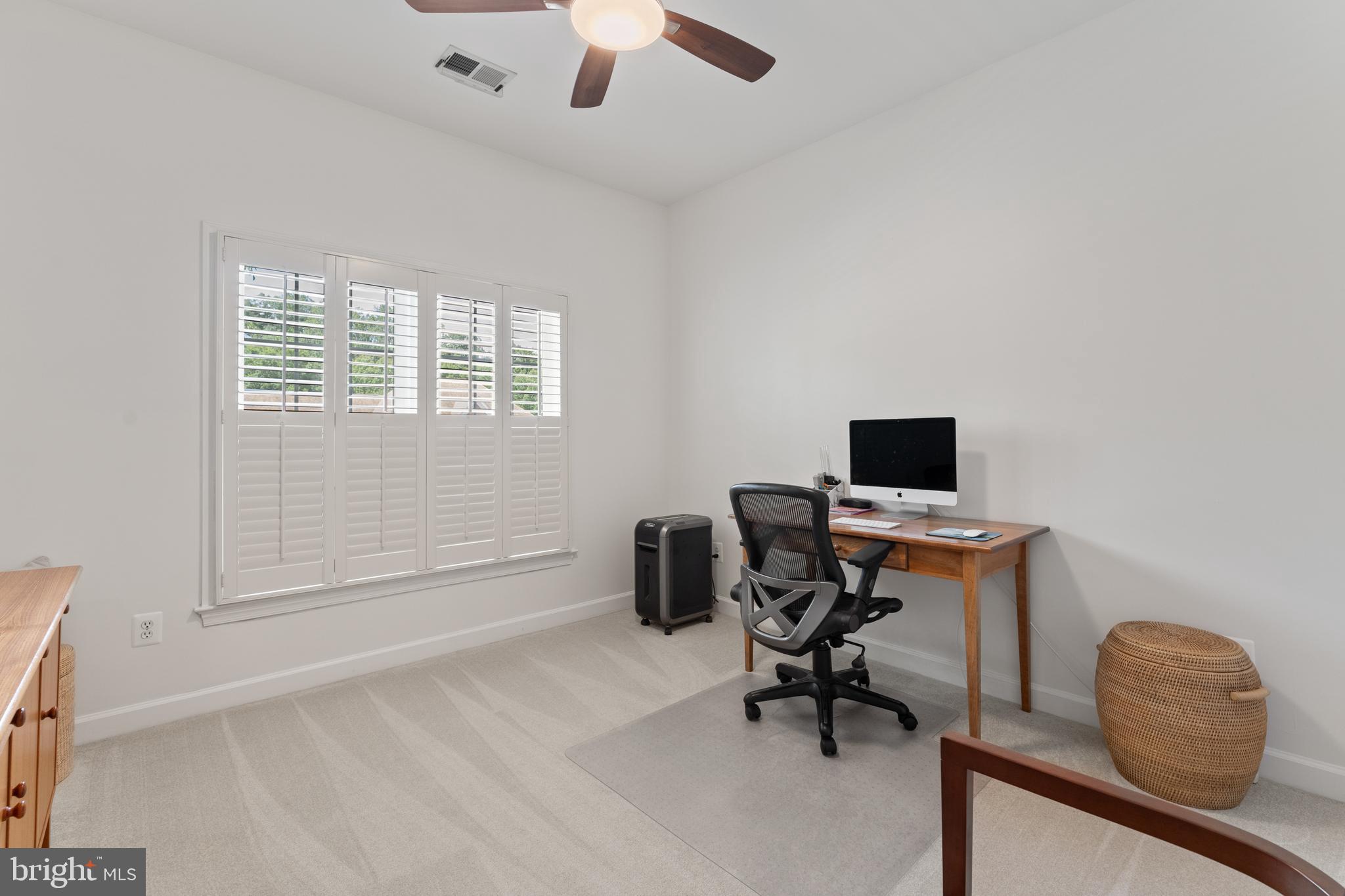 6847 CREEK CREST WAY