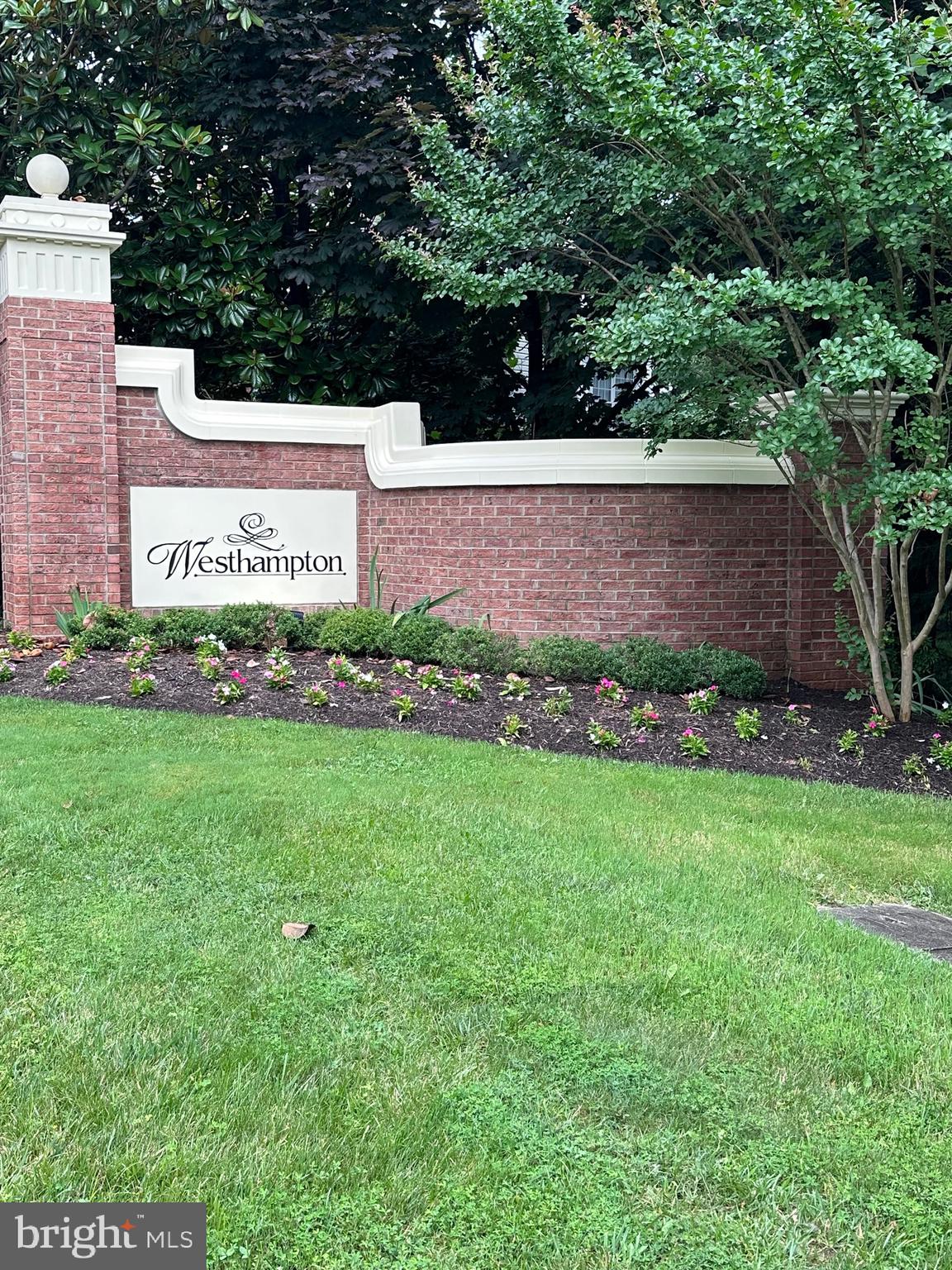 6847 CREEK CREST WAY