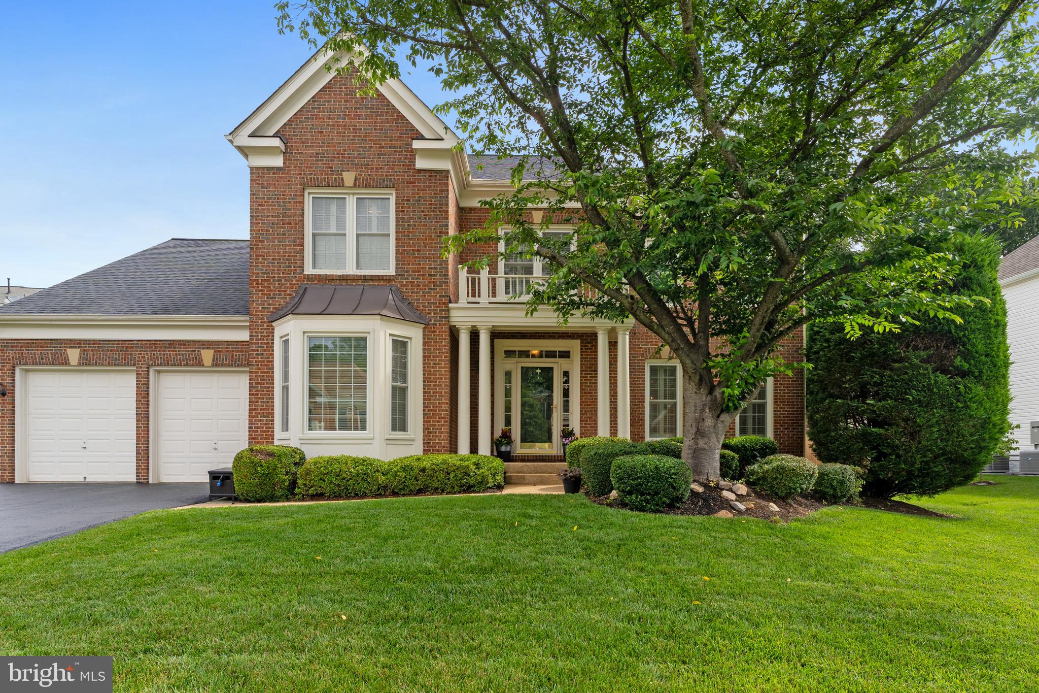 6847 CREEK CREST WAY