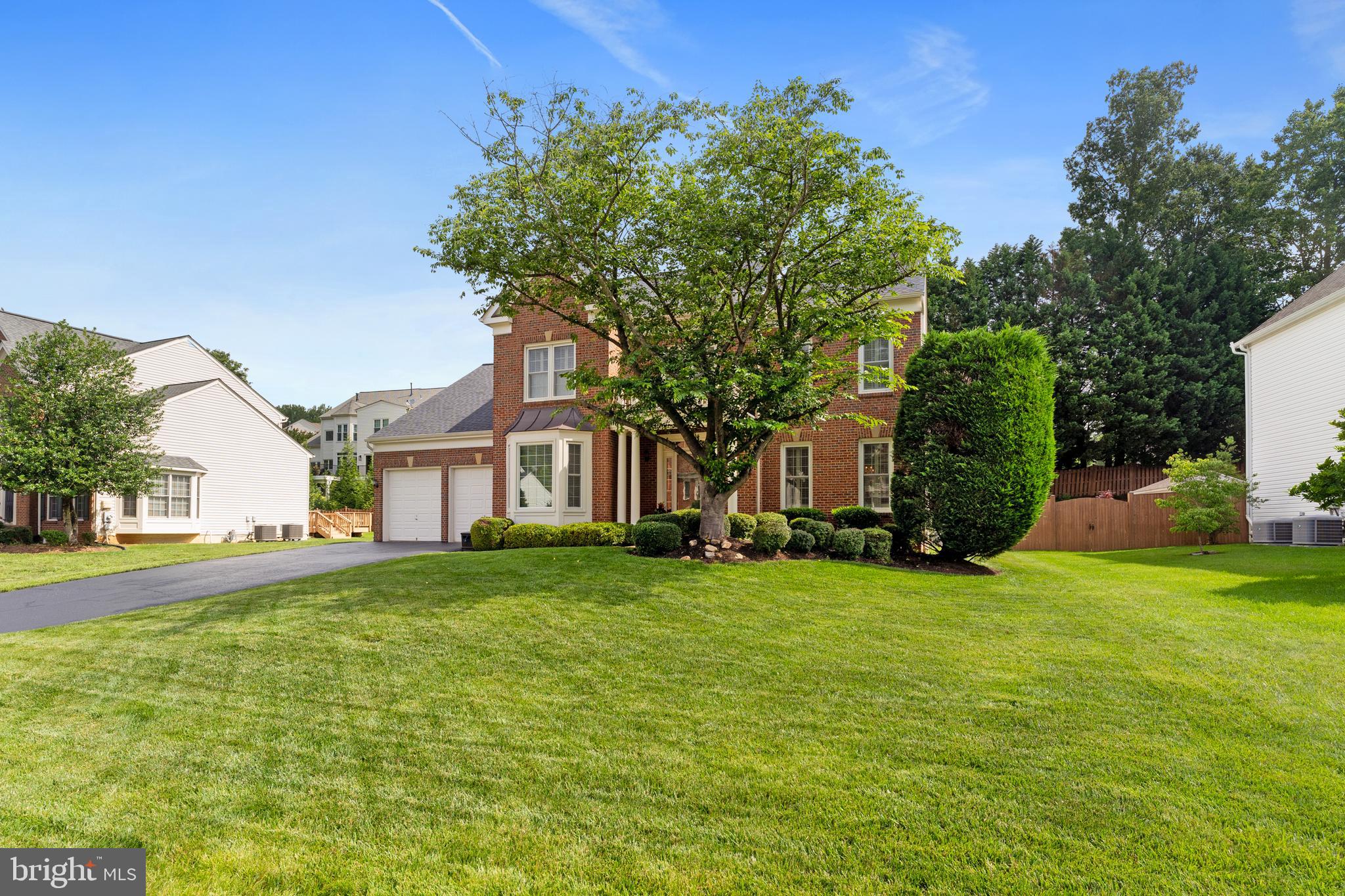 6847 CREEK CREST WAY