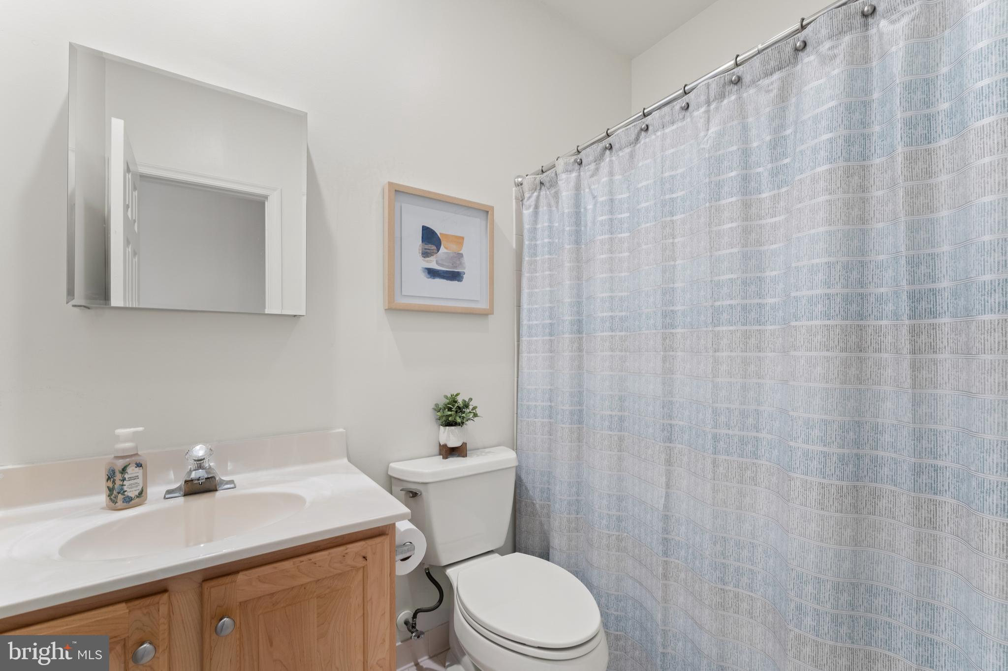 6847 CREEK CREST WAY