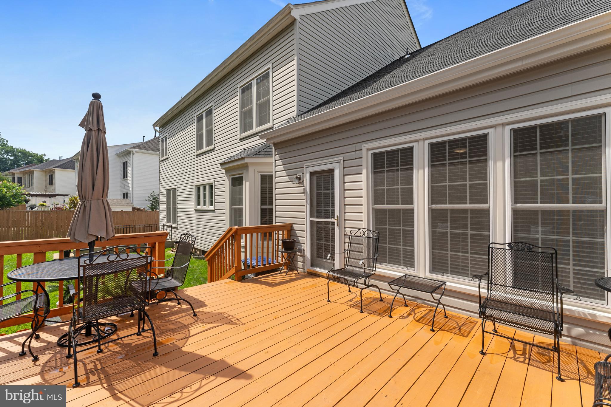 6847 CREEK CREST WAY