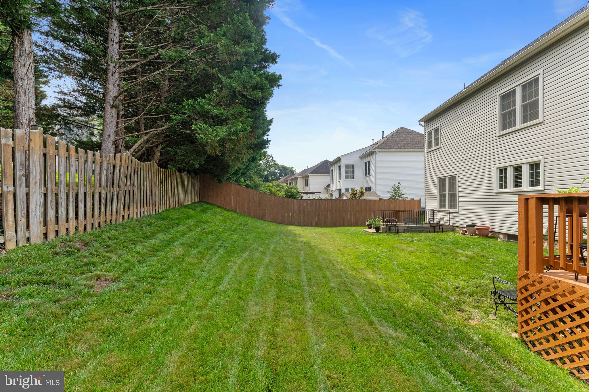 6847 CREEK CREST WAY