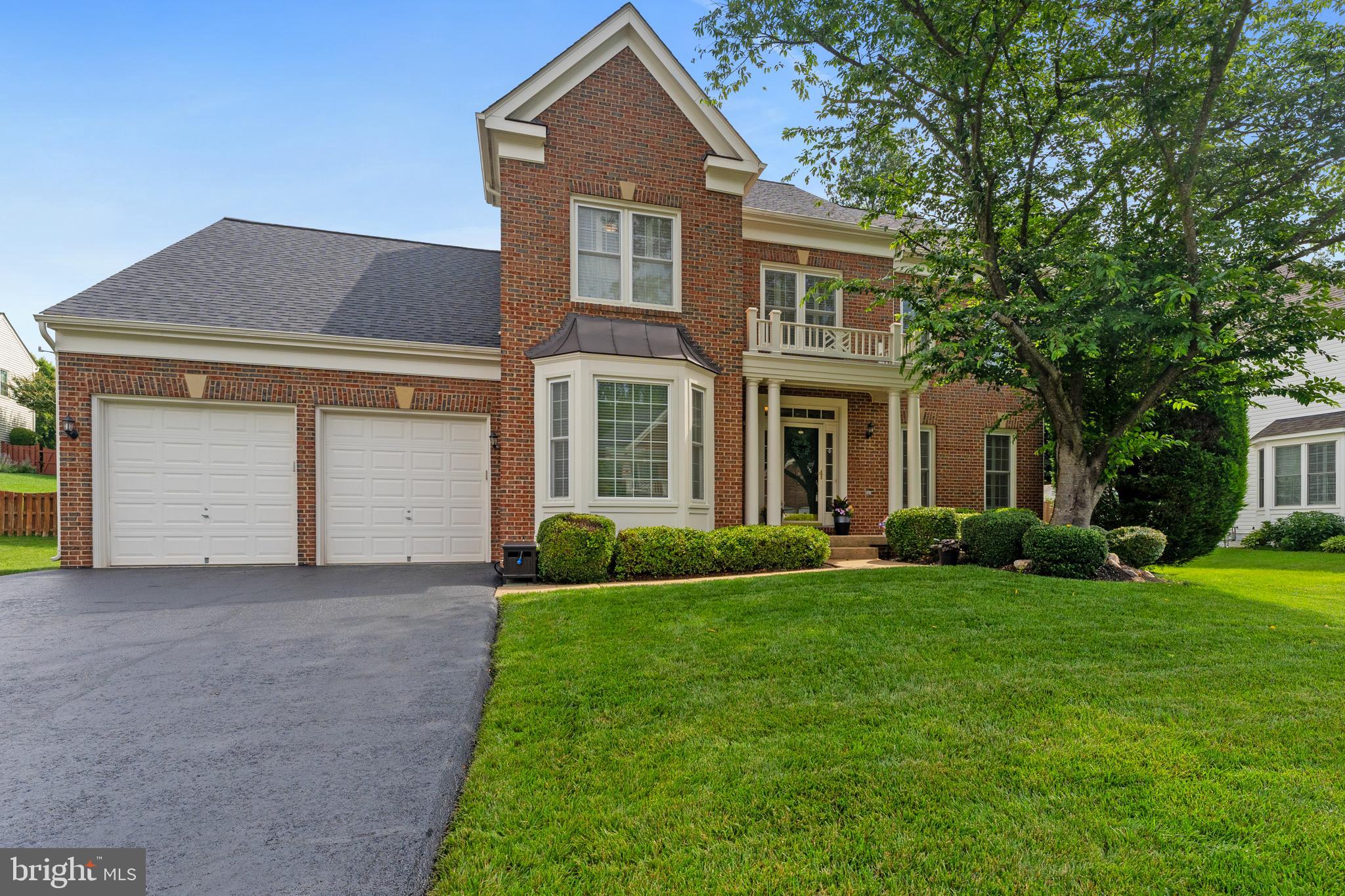 6847 CREEK CREST WAY