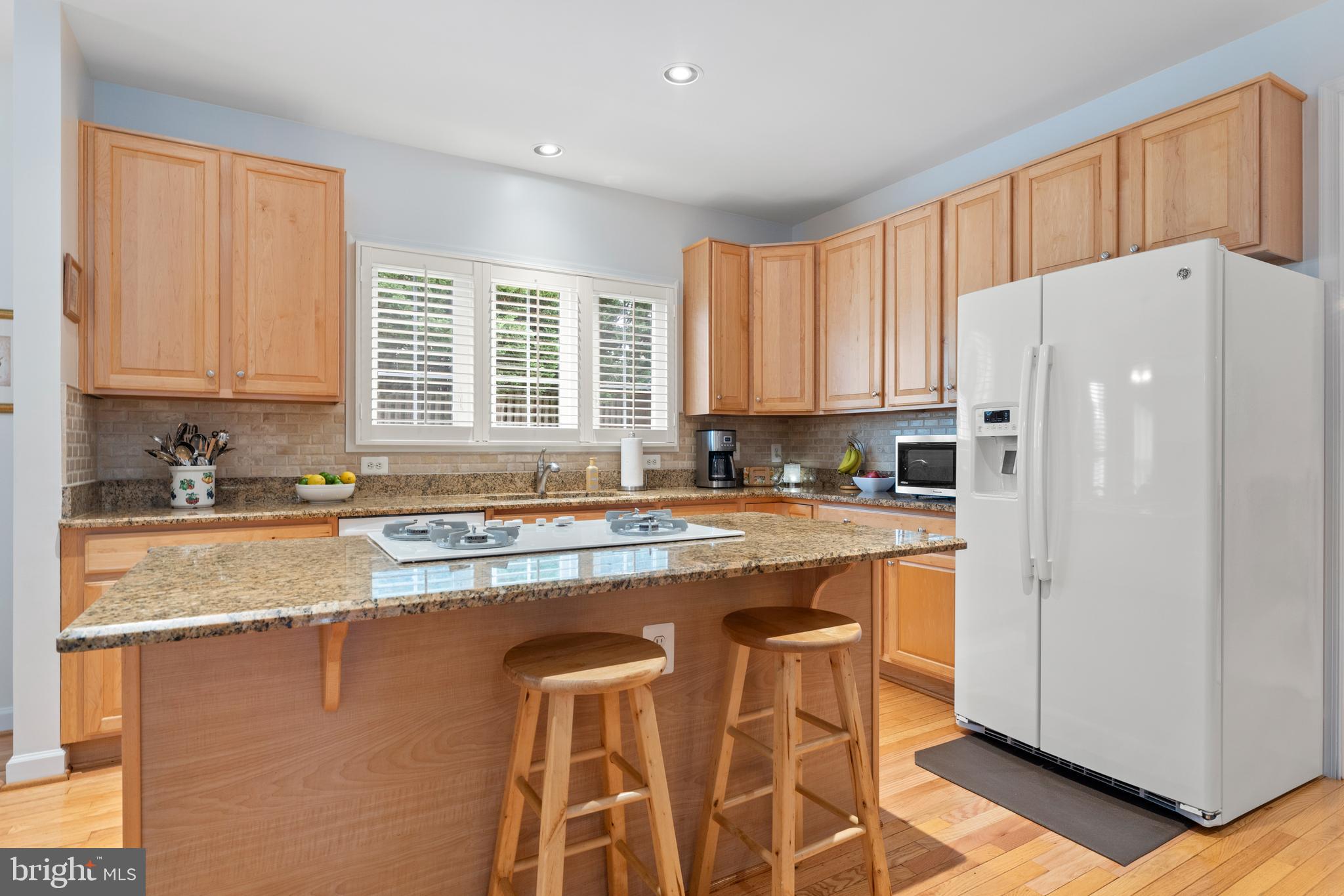 6847 CREEK CREST WAY