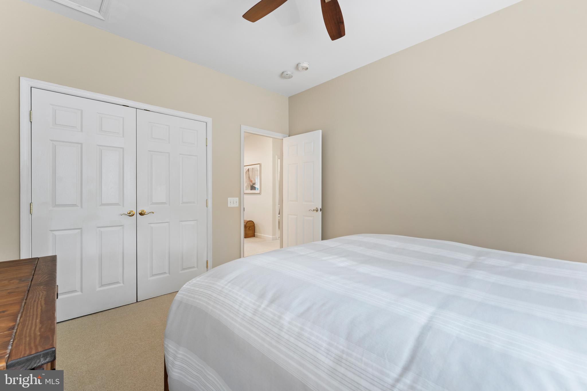 6847 CREEK CREST WAY