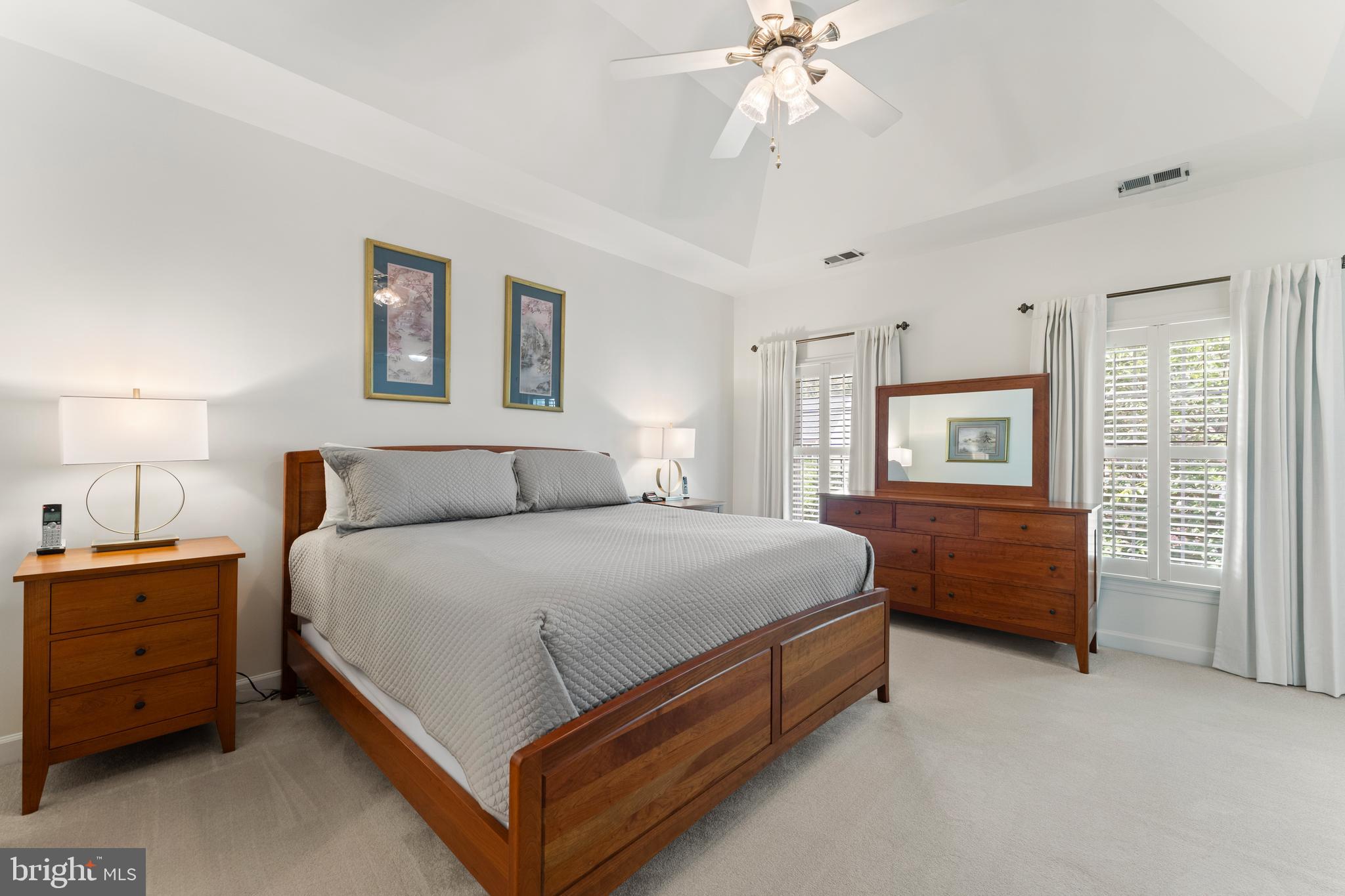 6847 CREEK CREST WAY