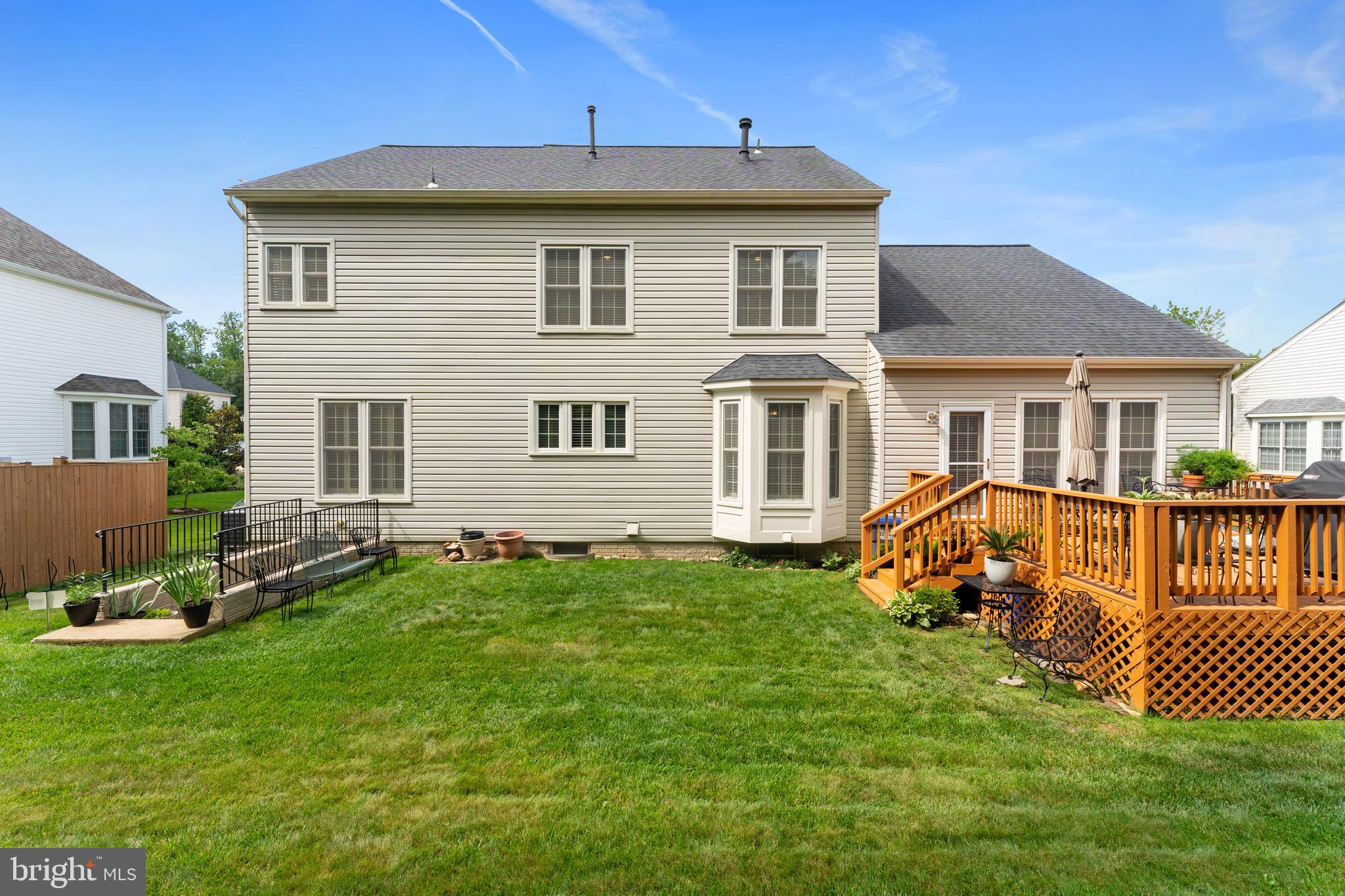 6847 CREEK CREST WAY