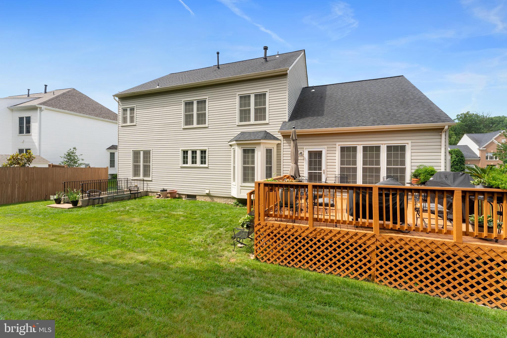 6847 CREEK CREST WAY