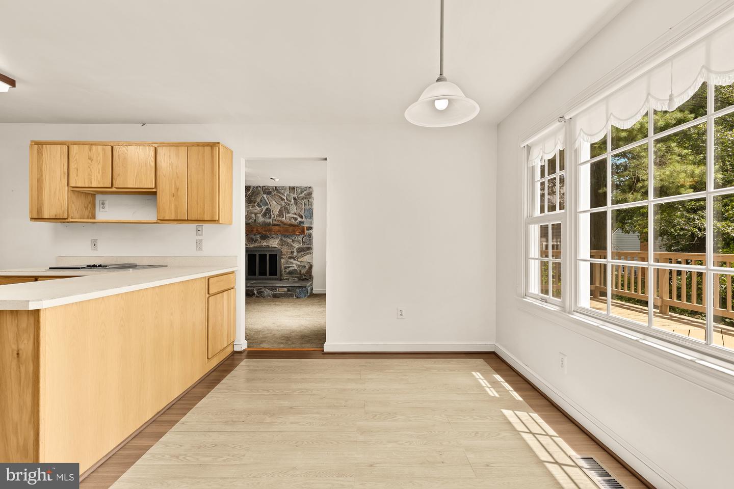 3899 Locust Ln