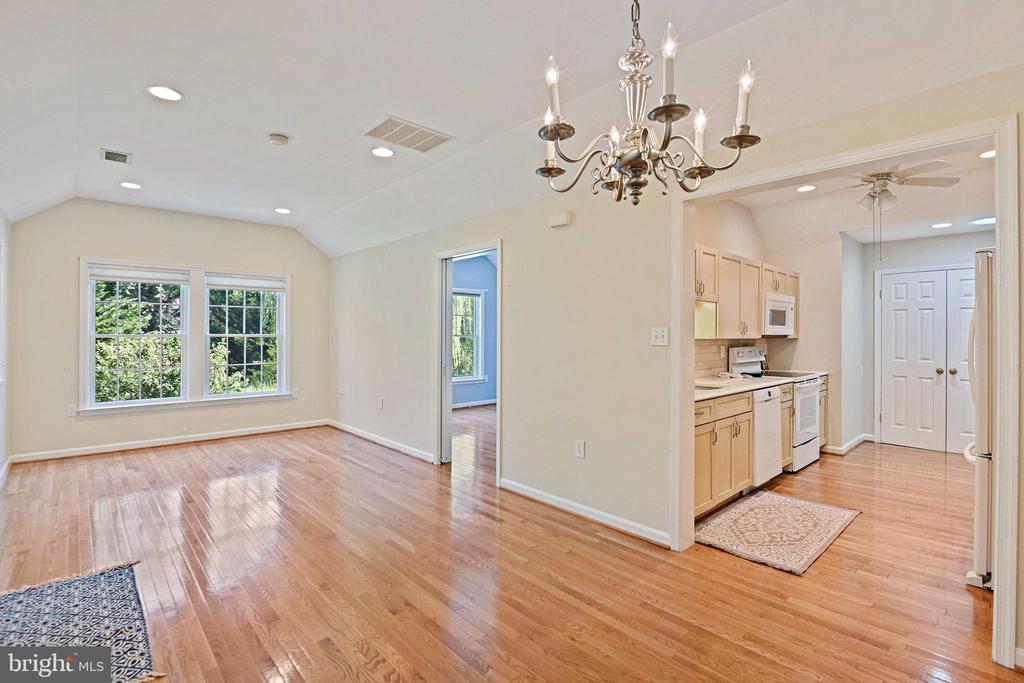 8012 ELM PLACE