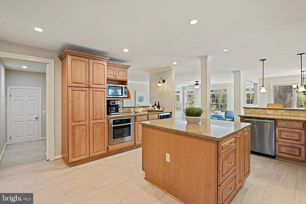 8012 ELM PLACE