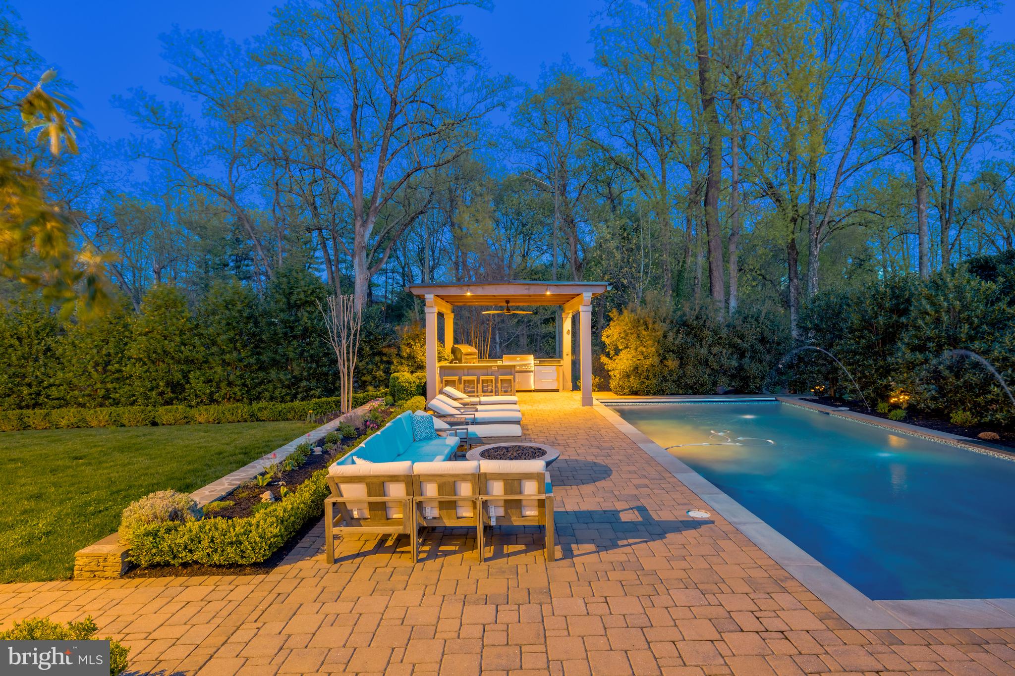 954 Mackall Farms Ln