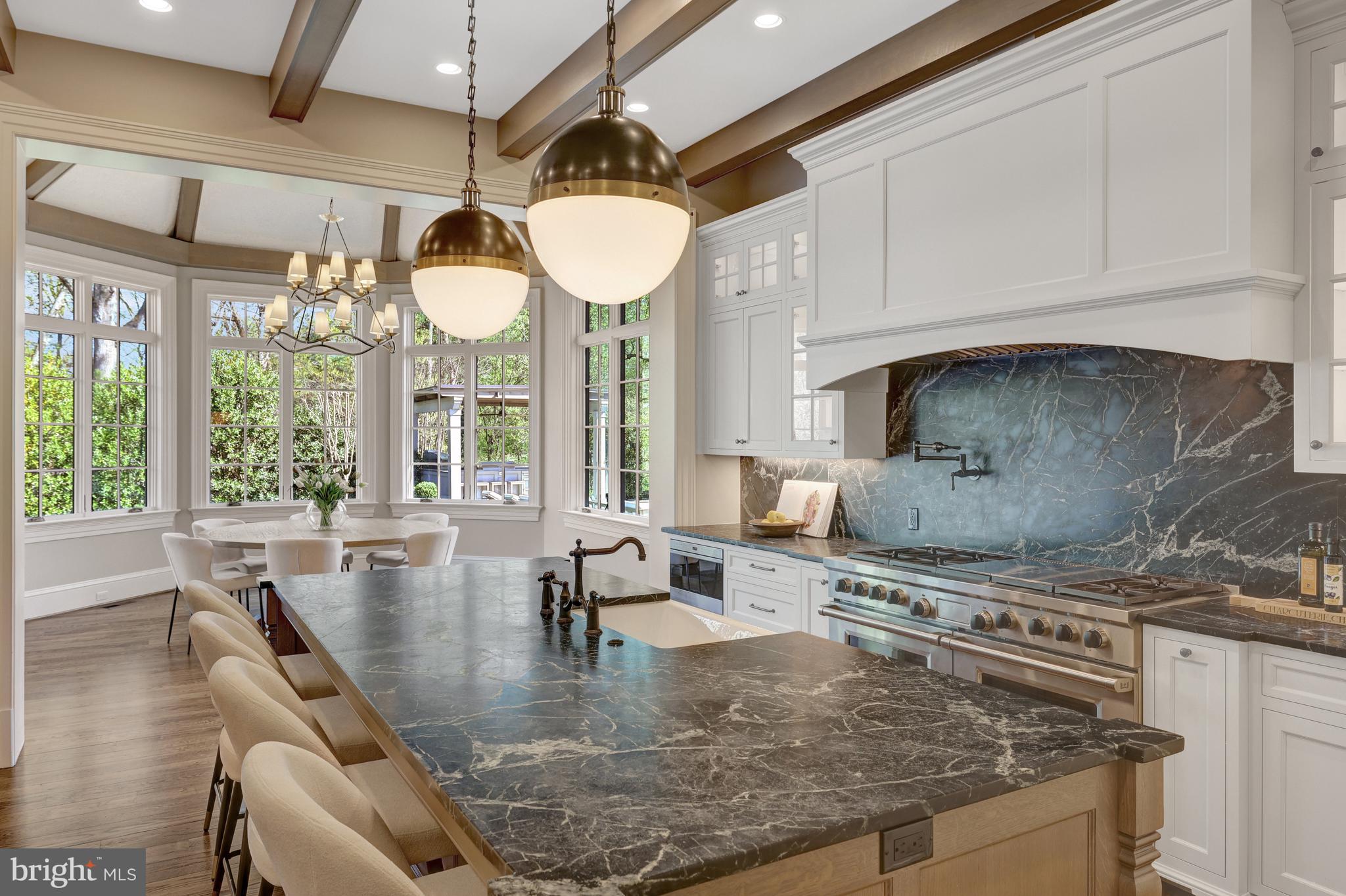 954 Mackall Farms Ln