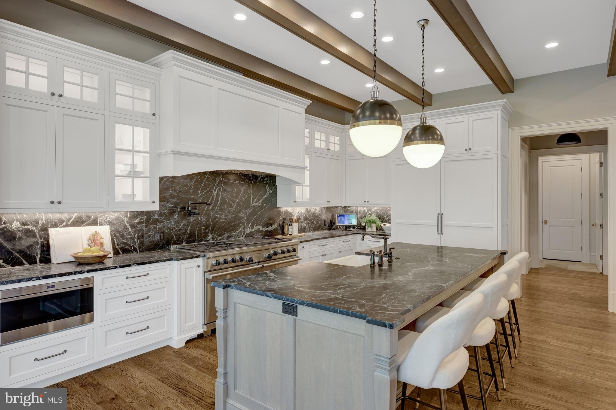 954 Mackall Farms Ln