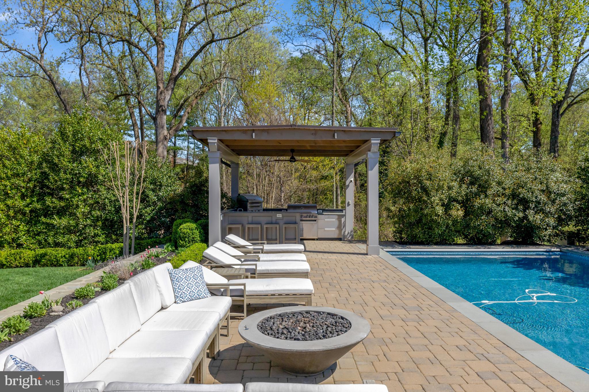 954 Mackall Farms Ln