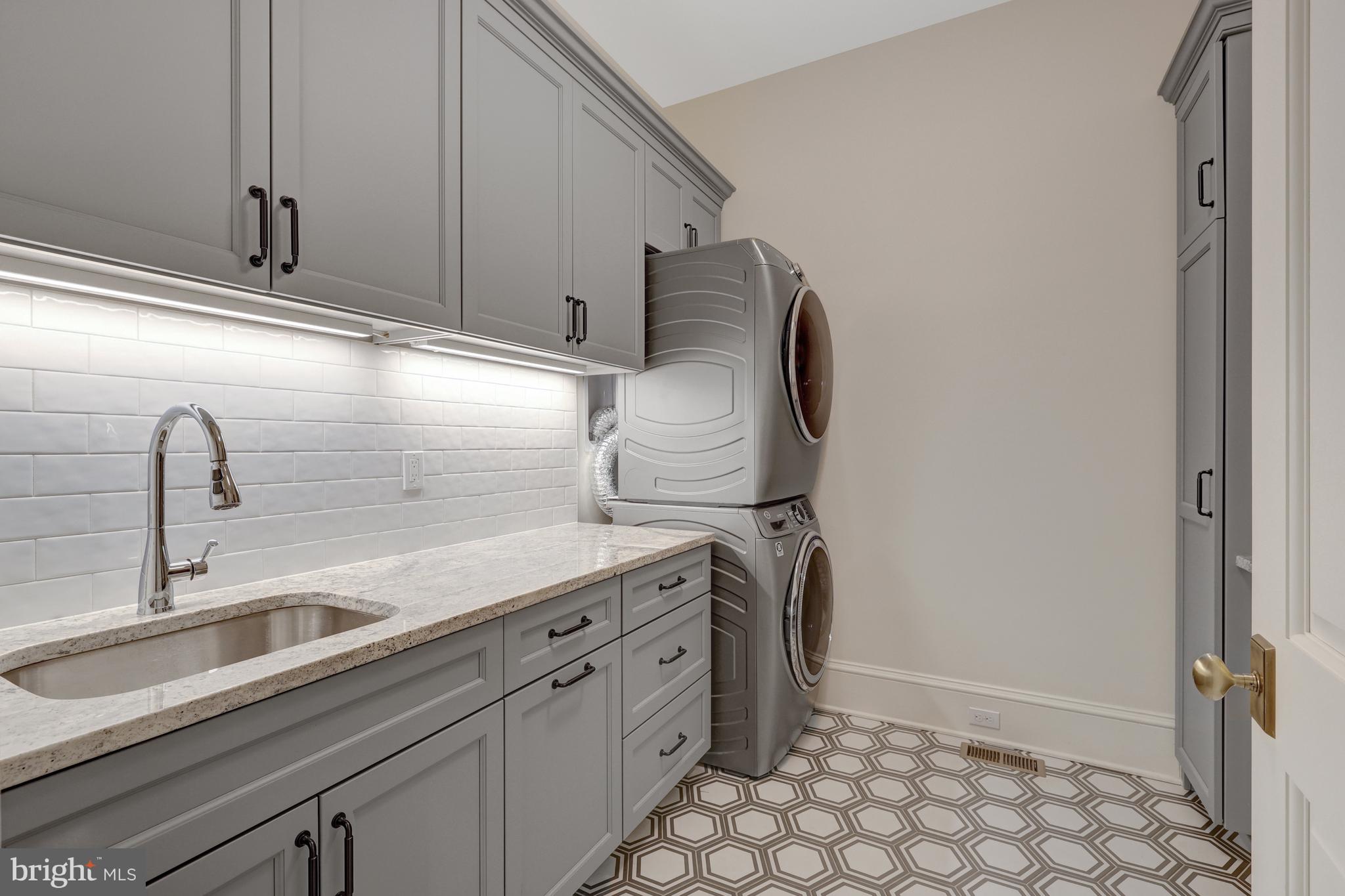 954 Mackall Farms Ln