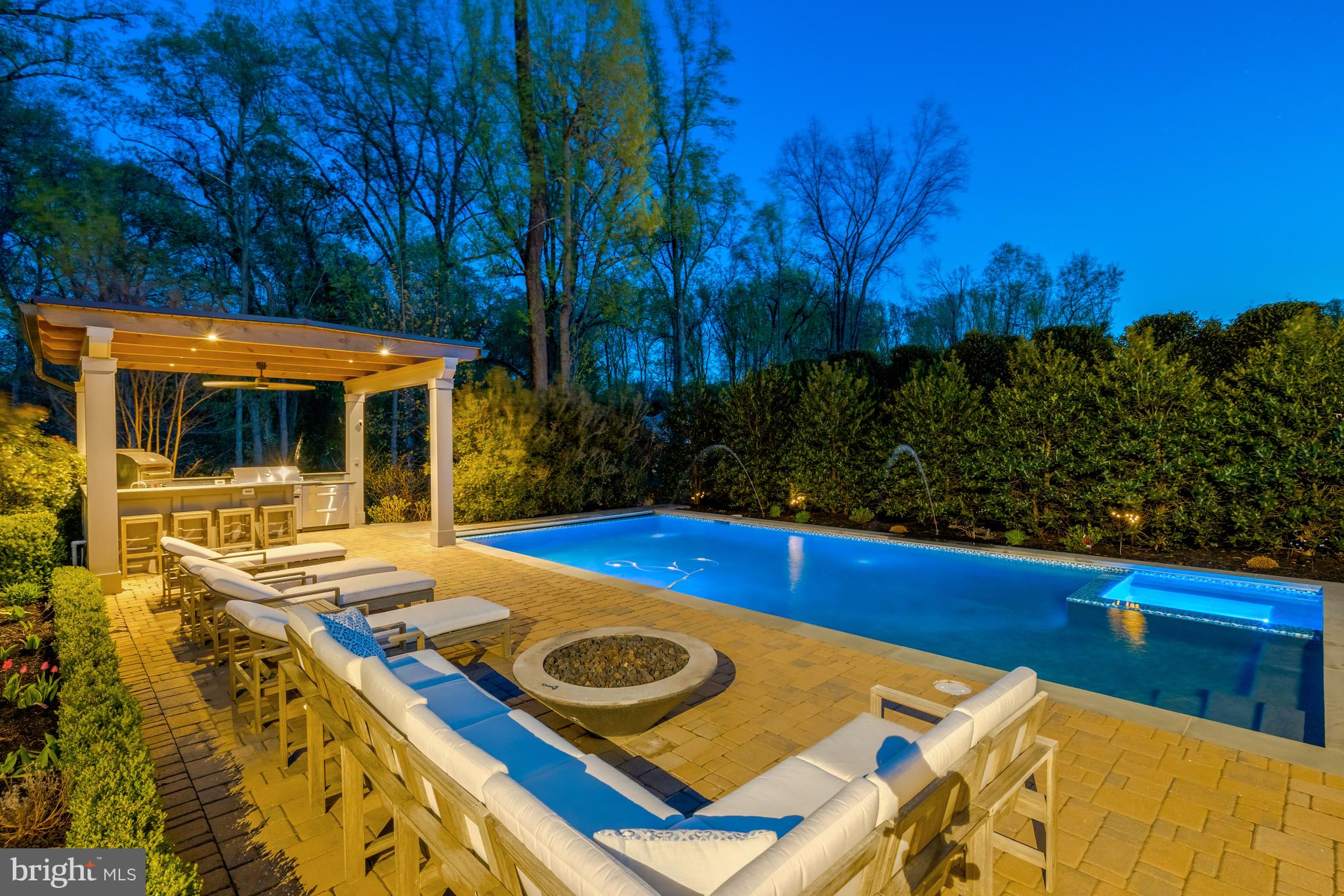 954 Mackall Farms Ln