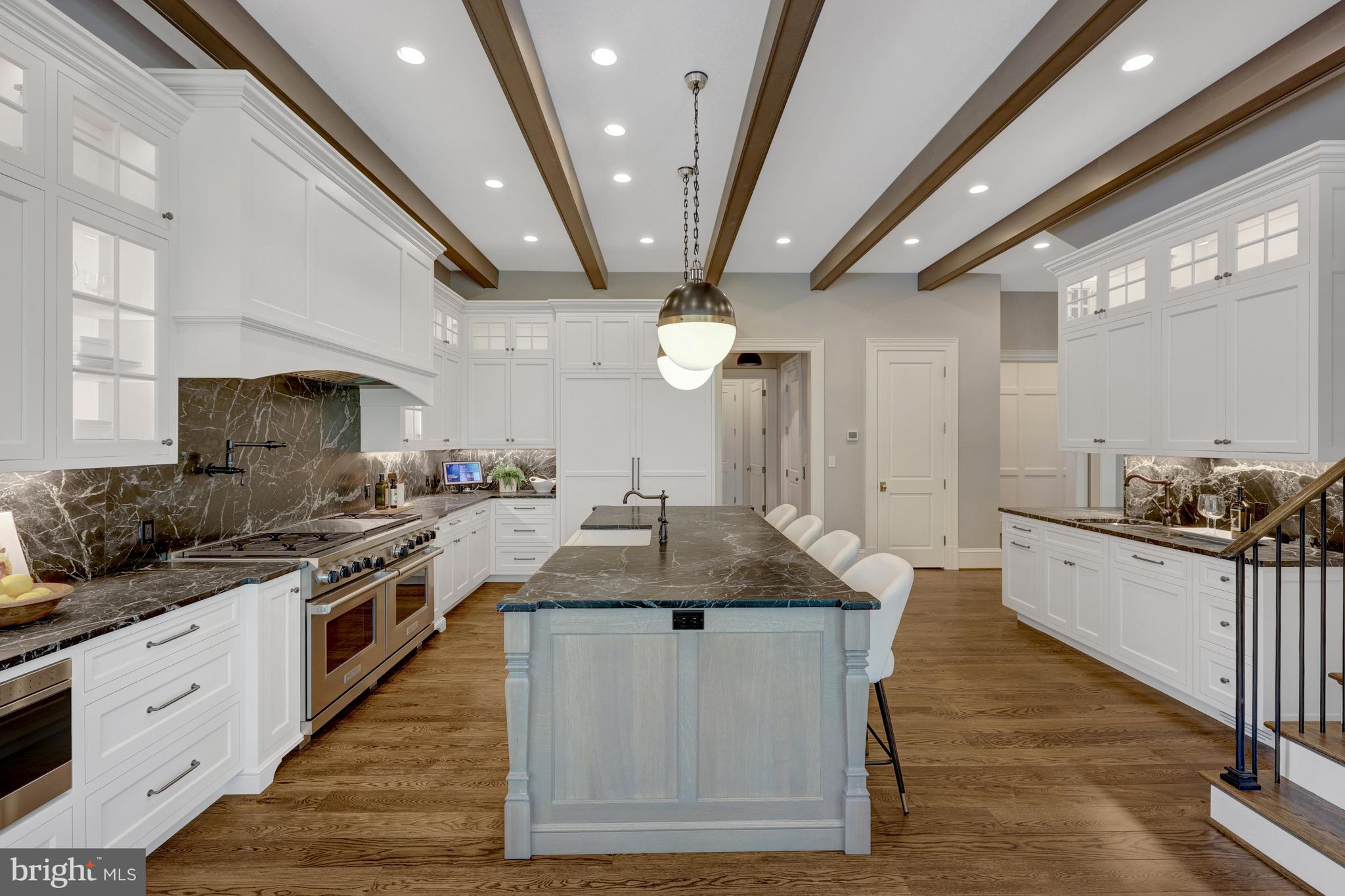 954 Mackall Farms Ln