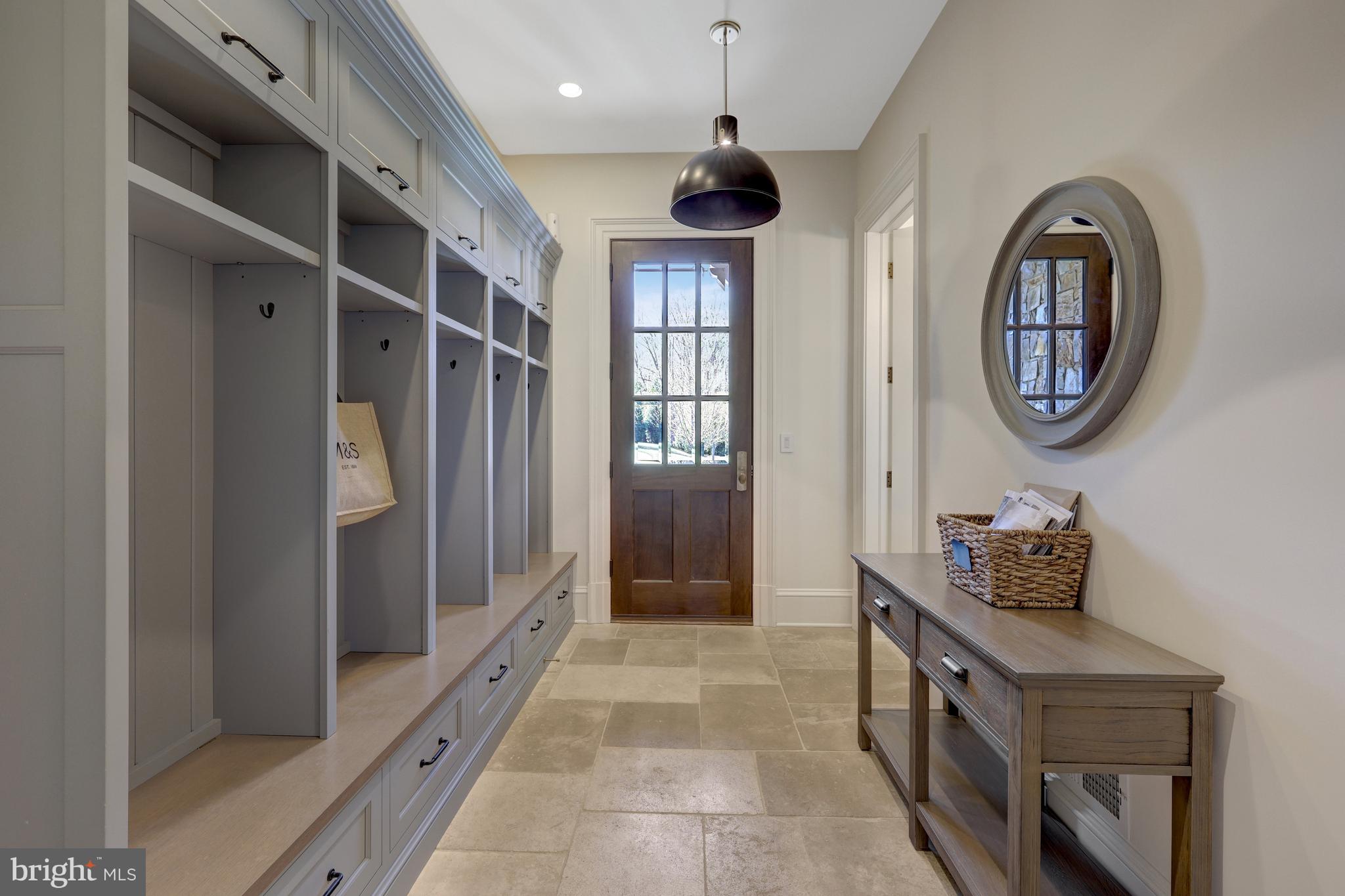 954 Mackall Farms Ln