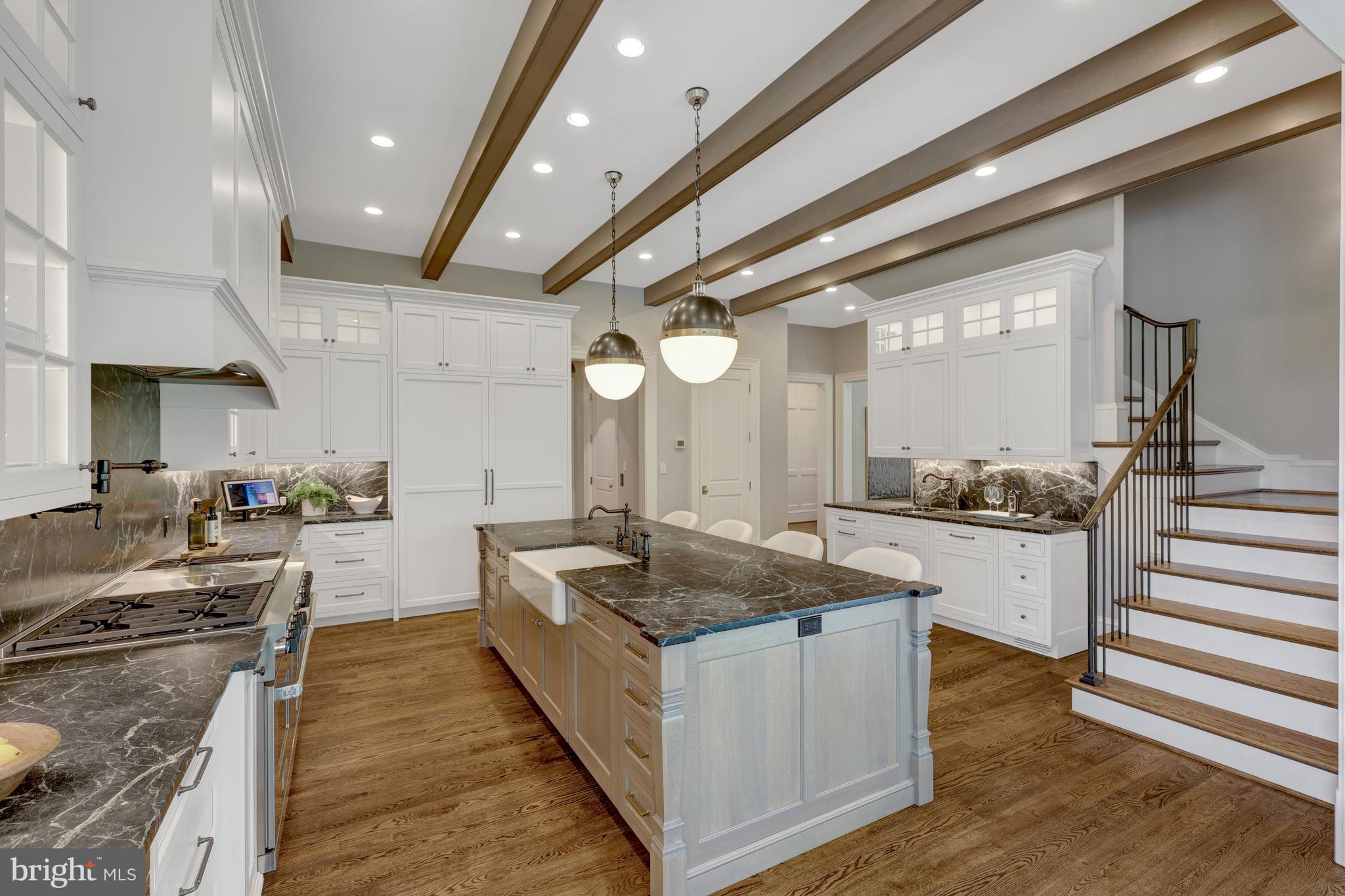 954 Mackall Farms Ln