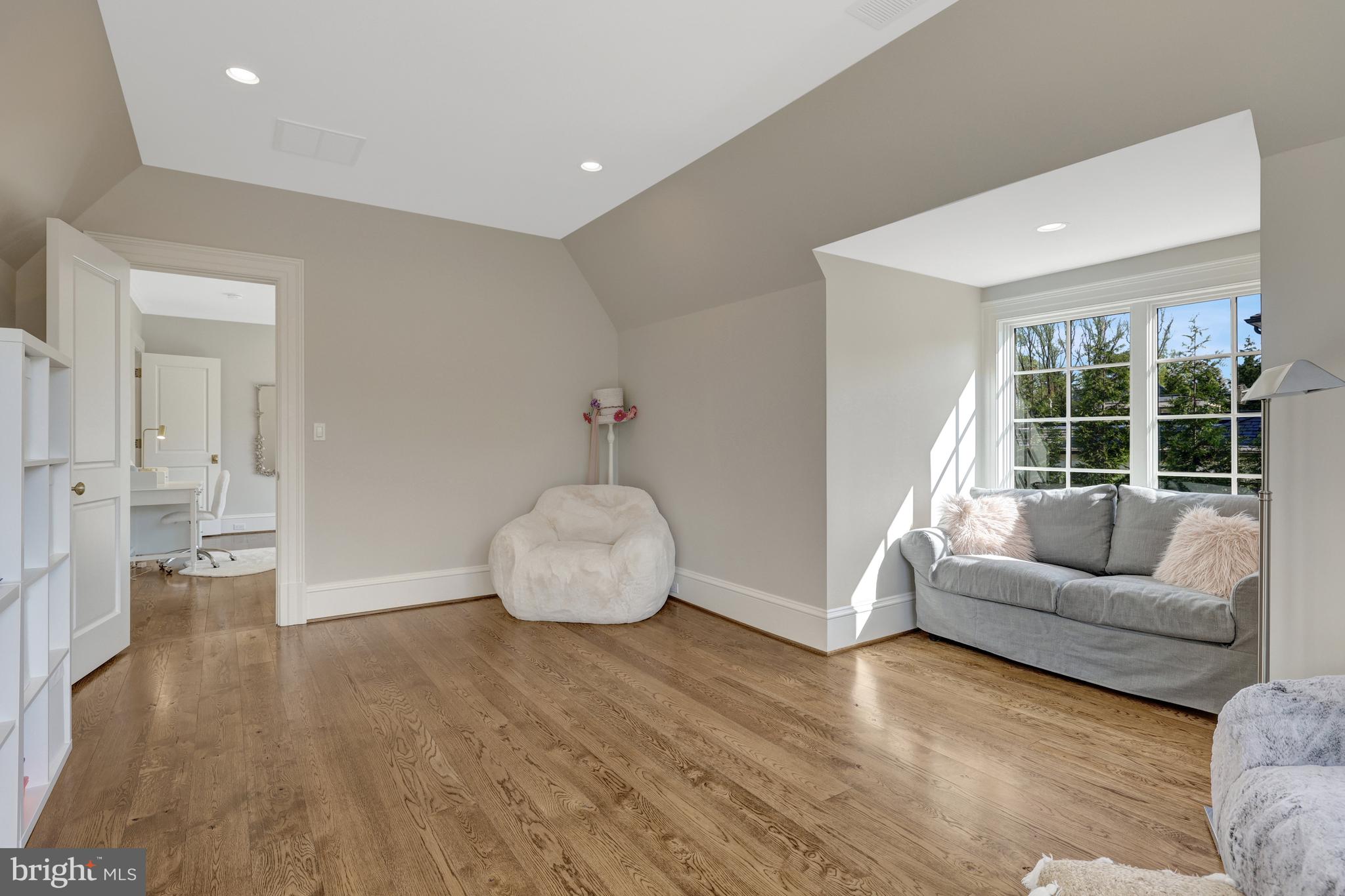 954 Mackall Farms Ln