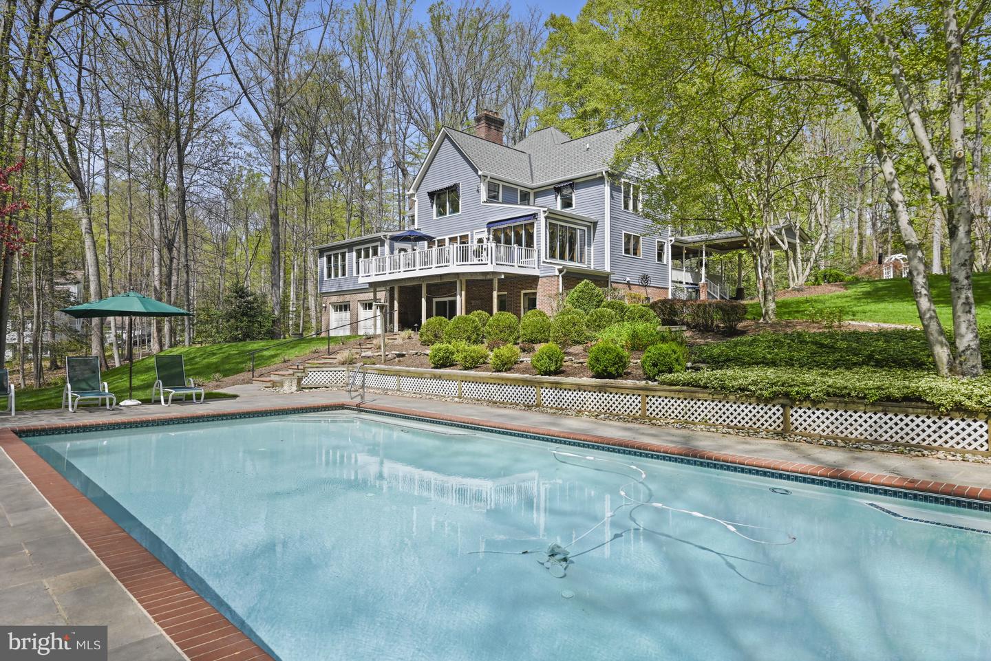 204 River Park Dr
